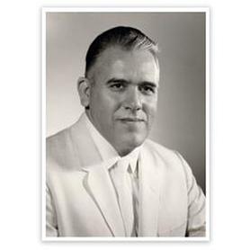 Открытка «Марк Л. Профет» ( в белом костюме )